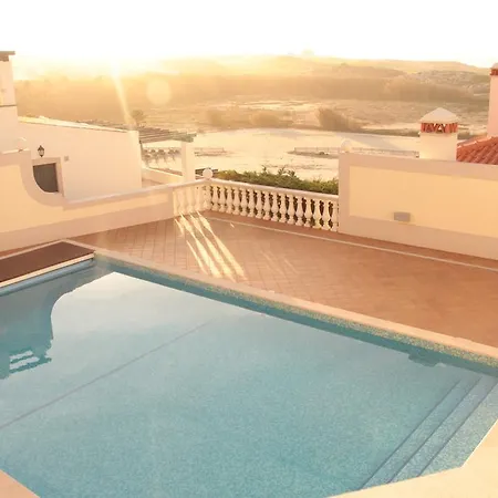 Maravilhoso T2 Da * Amoreira (Leiria)